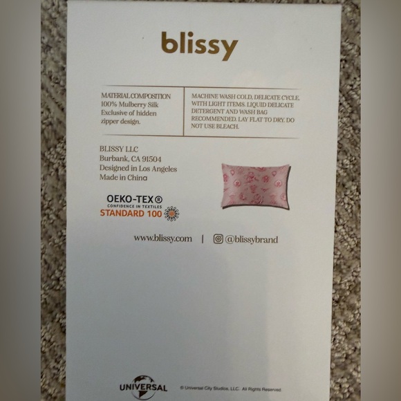 Blissy Wicked Silk Pillowcase in Pale Green with Magenta Print - Picture 6 of 6